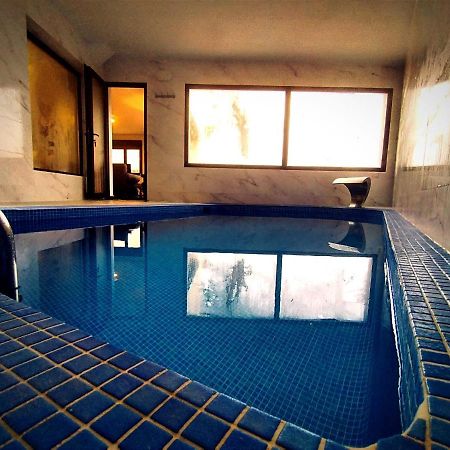 El Aprisco, Con Piscina Climatizada En Hueva-Guadalajara Villa Luaran gambar